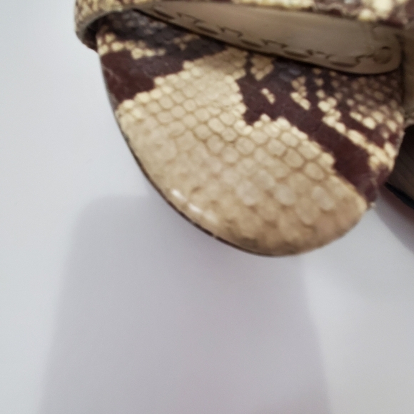 Alice + Olivia  platform sandal. Sz 40. Snakeskin Joyce style - Picture 9 of 11